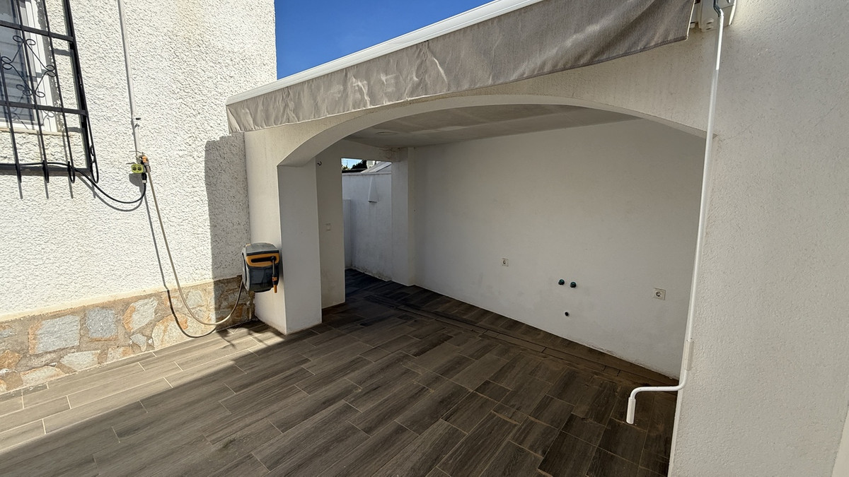 Se vende Villa - Chalet de 2 dormitorios en Costa Blanca, Alicante, España