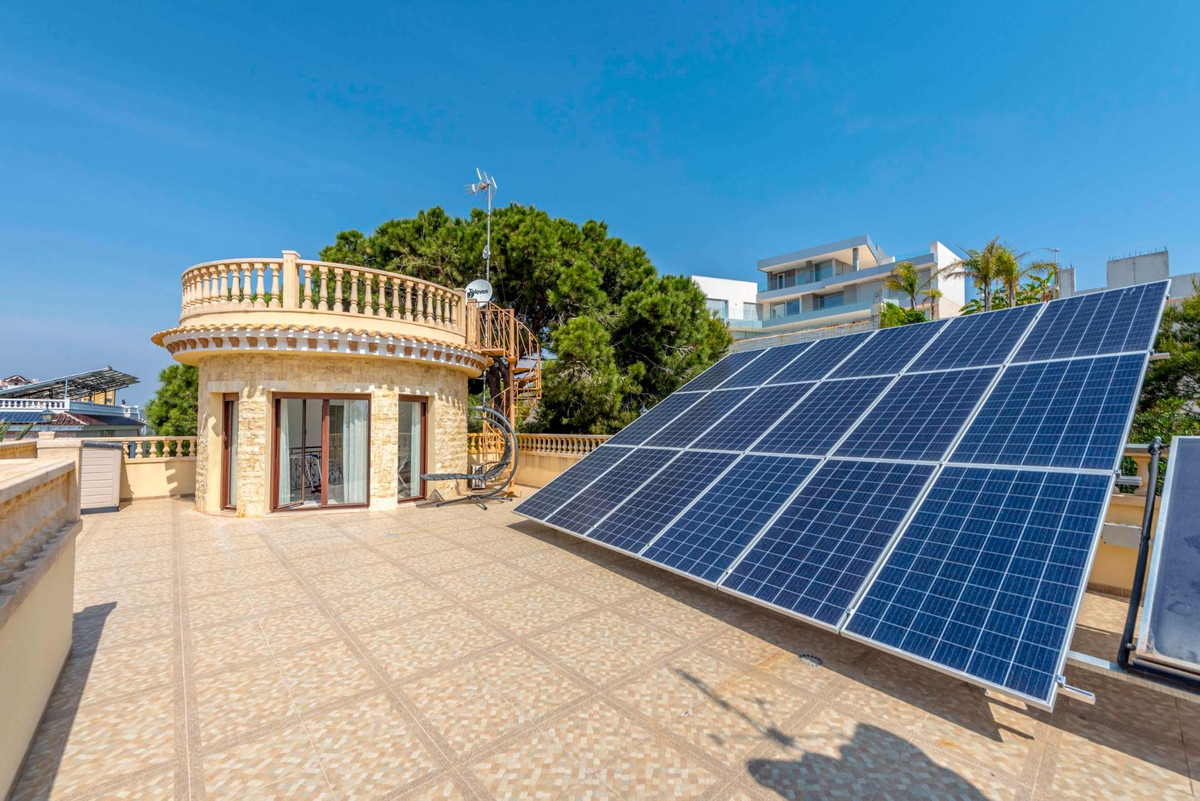 4 Bed Townhouse for sale in Campoamor Costa Blanca, Alicante, Spain