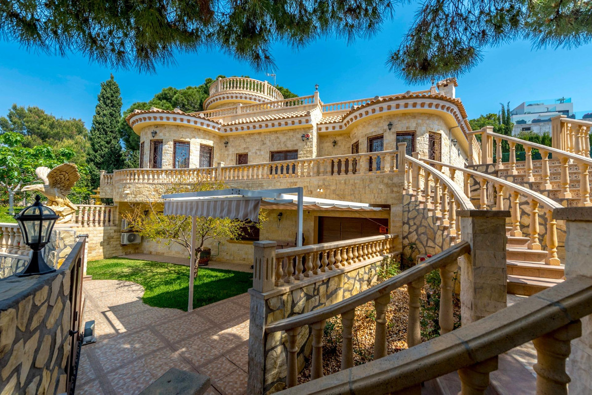 4 Bed Townhouse for sale in Campoamor Costa Blanca, Alicante, Spain