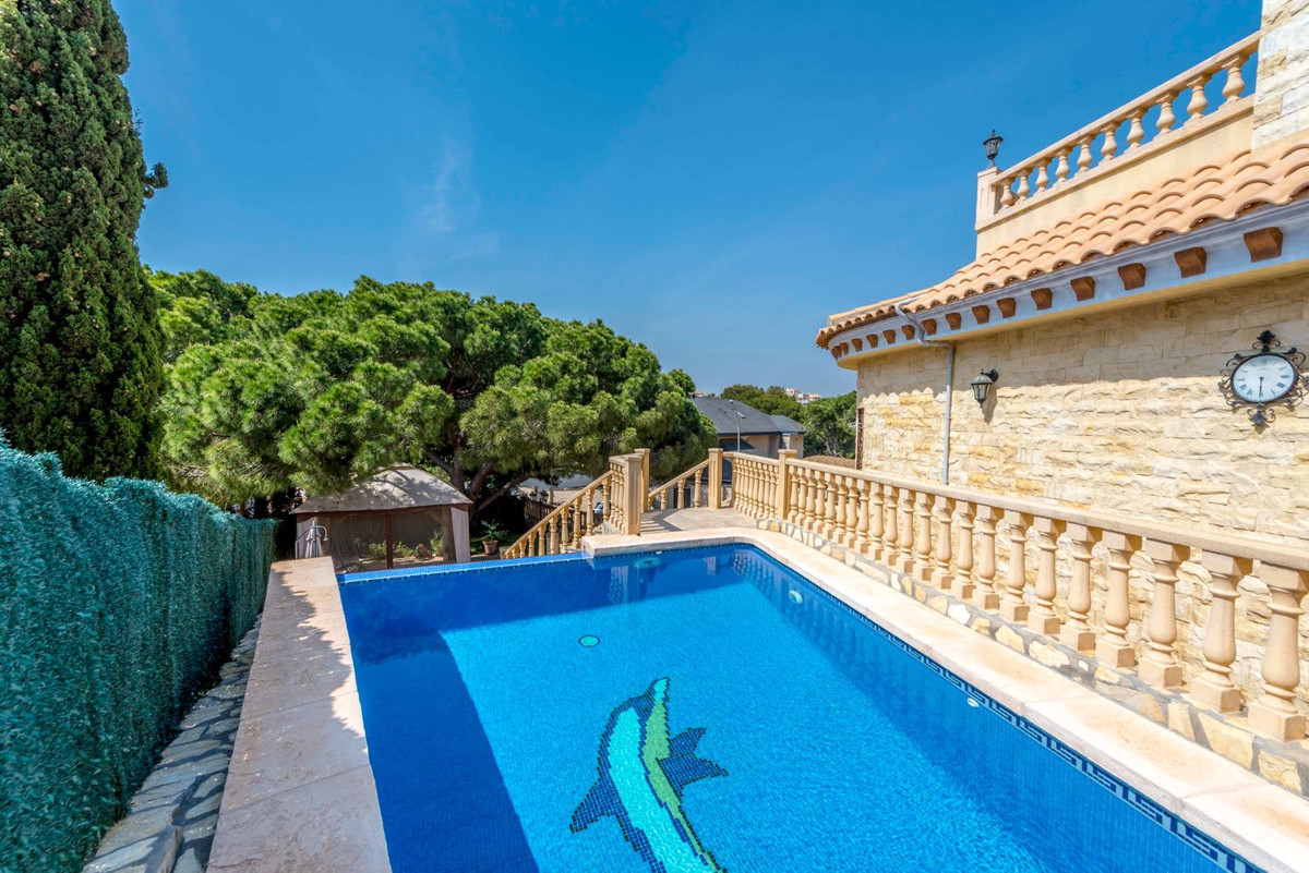 4 Bed Townhouse for sale in Campoamor Costa Blanca, Alicante, Spain