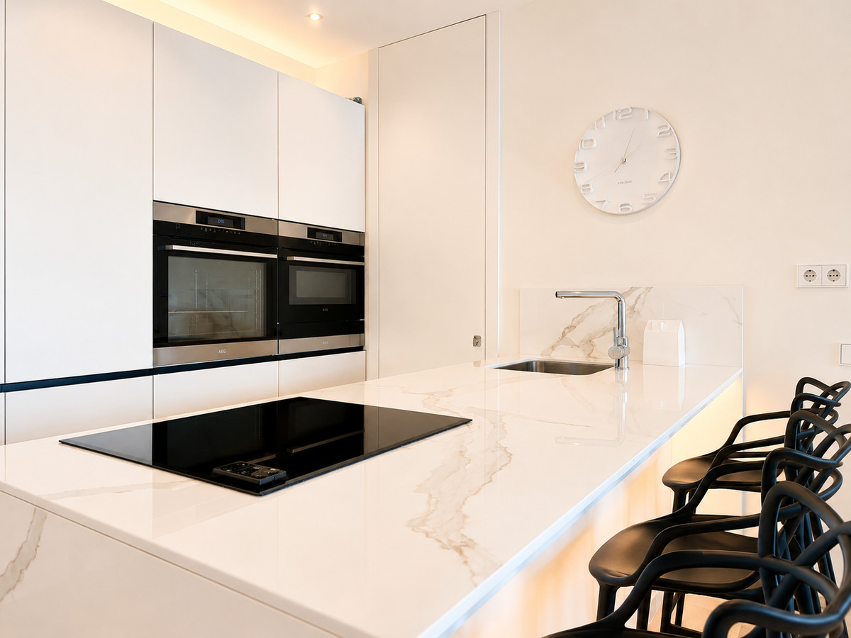2 Bed Apartment for sale in Estepona Costa Del Sol, Málaga, Spain