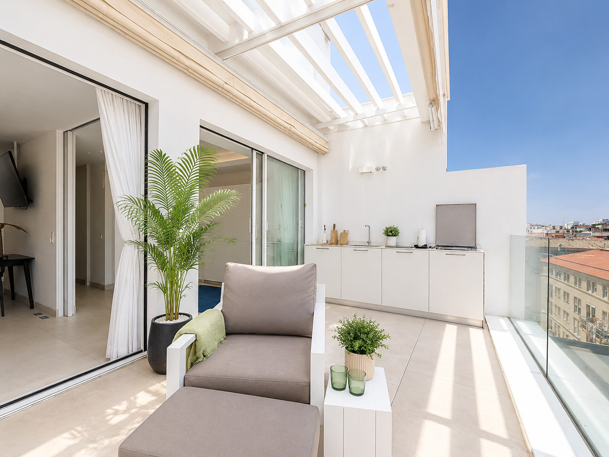 2 Bed Apartment for sale in Estepona Costa Del Sol, Málaga, Spain