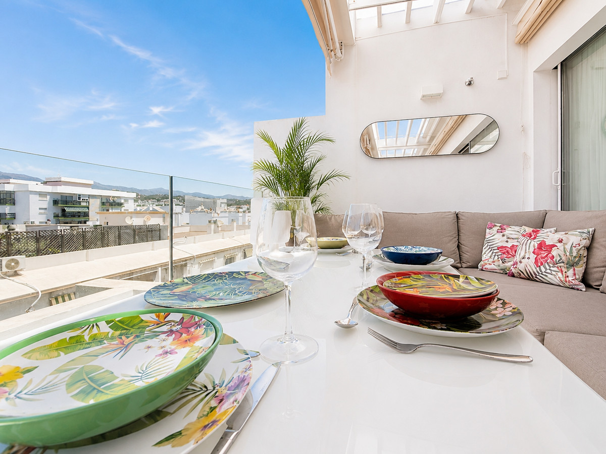 2 Bed Apartment for sale in Estepona Costa Del Sol, Málaga, Spain