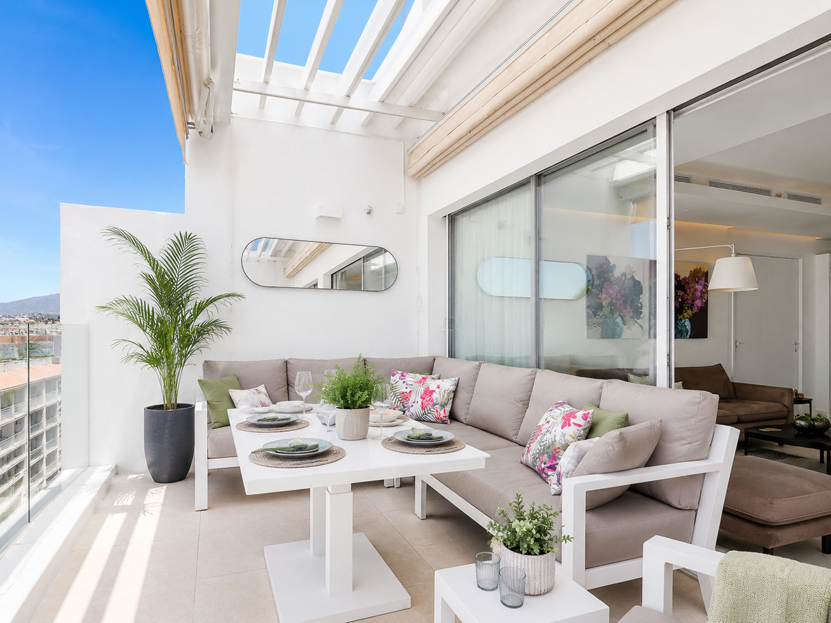 2 Bed Apartment for sale in Estepona Costa Del Sol, Málaga, Spain