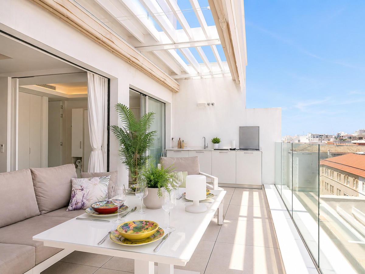 2 Bed Apartment for sale in Estepona Costa Del Sol, Málaga, Spain