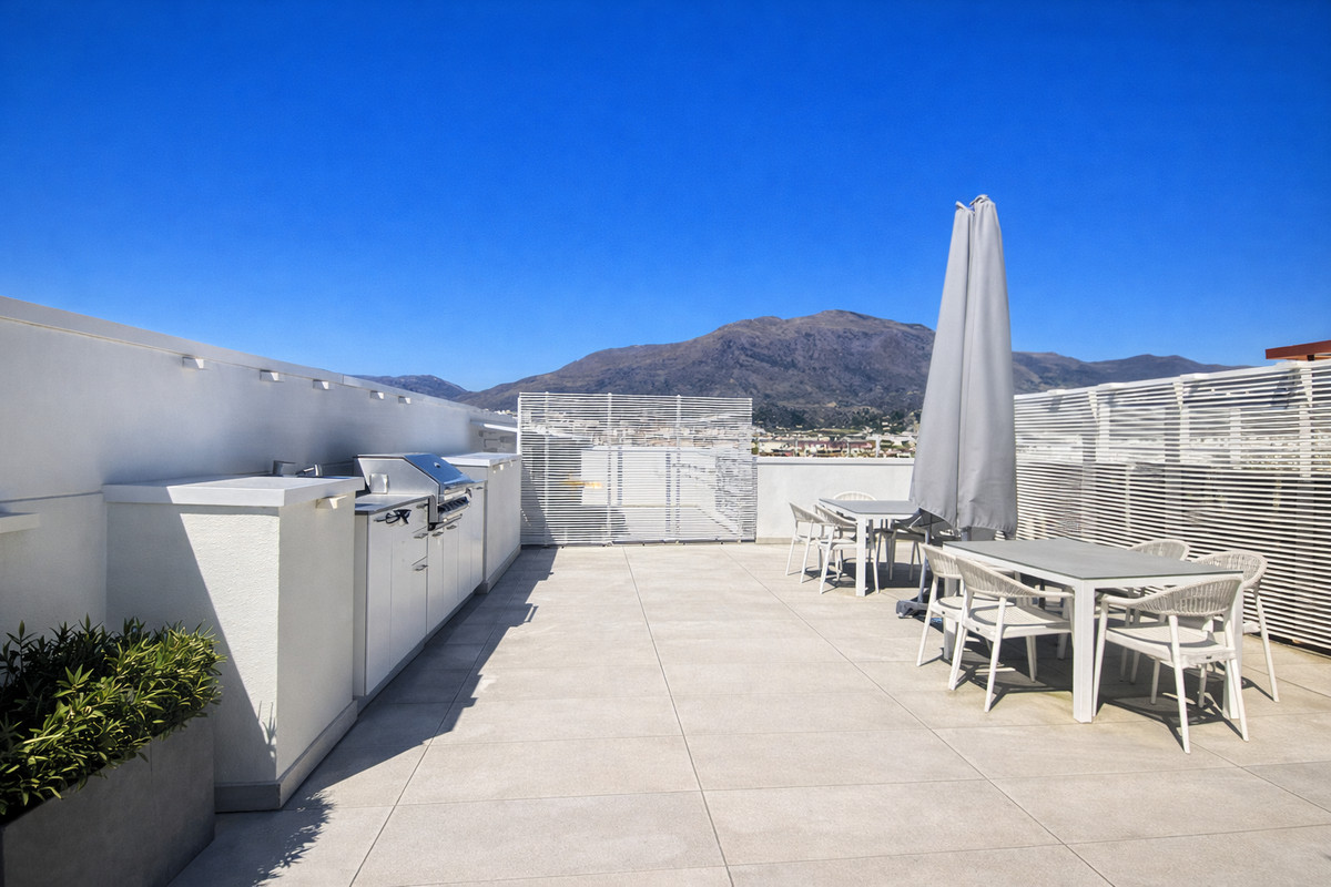 2 Bed Apartment for sale in Estepona Costa Del Sol, Málaga, Spain
