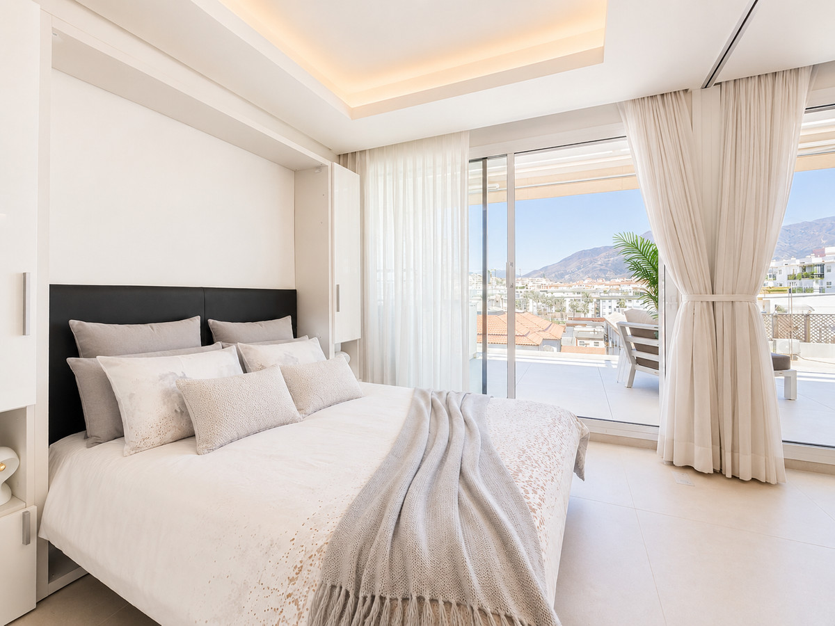 2 Bed Apartment for sale in Estepona Costa Del Sol, Málaga, Spain