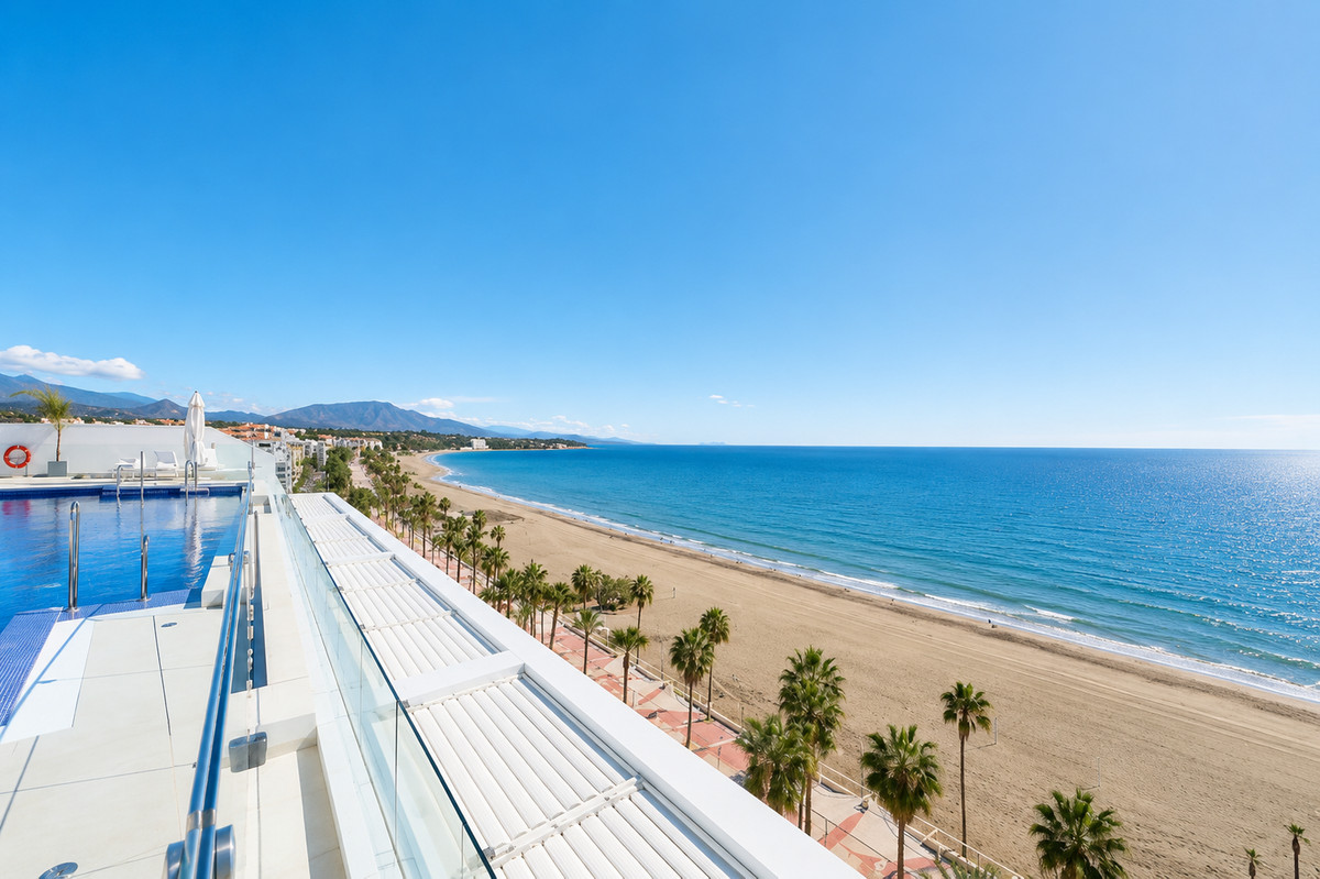 2 Bed Apartment for sale in Estepona Costa Del Sol, Málaga, Spain