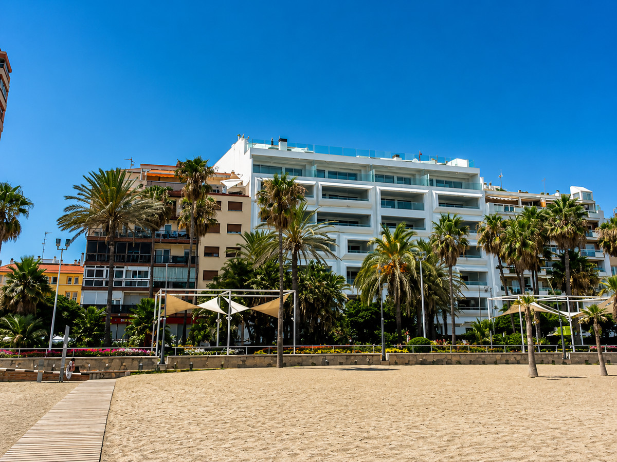 2 Bed Apartment for sale in Estepona Costa Del Sol, Málaga, Spain