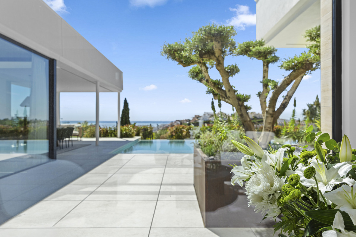 4 Bed Townhouse for sale in Casares Costa Del Sol, Málaga, Spain