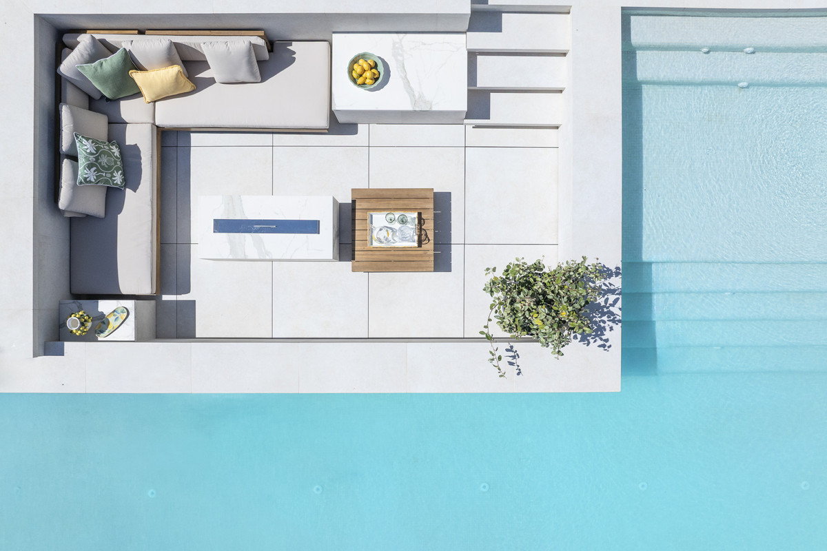 4 Bed Townhouse for sale in Casares Costa Del Sol, Málaga, Spain