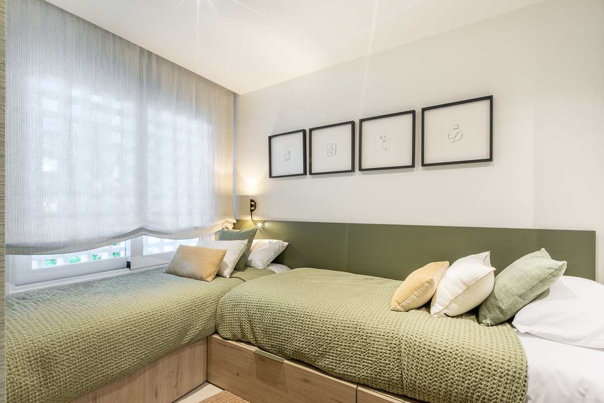 4 Bed Apartment for sale in Marbella Costa Del Sol, Málaga, Spain