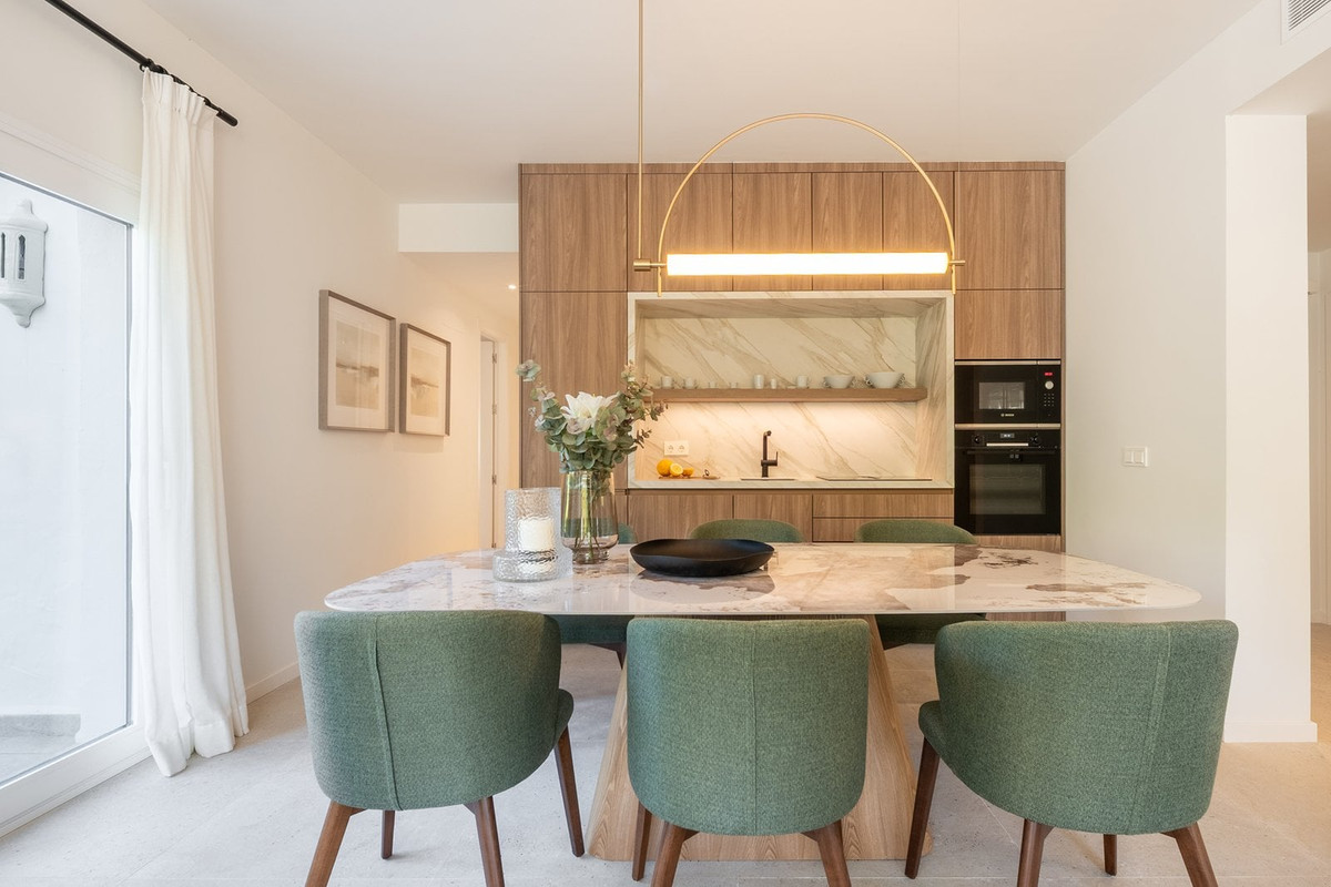 4 Bed Apartment for sale in Marbella Costa Del Sol, Málaga, Spain