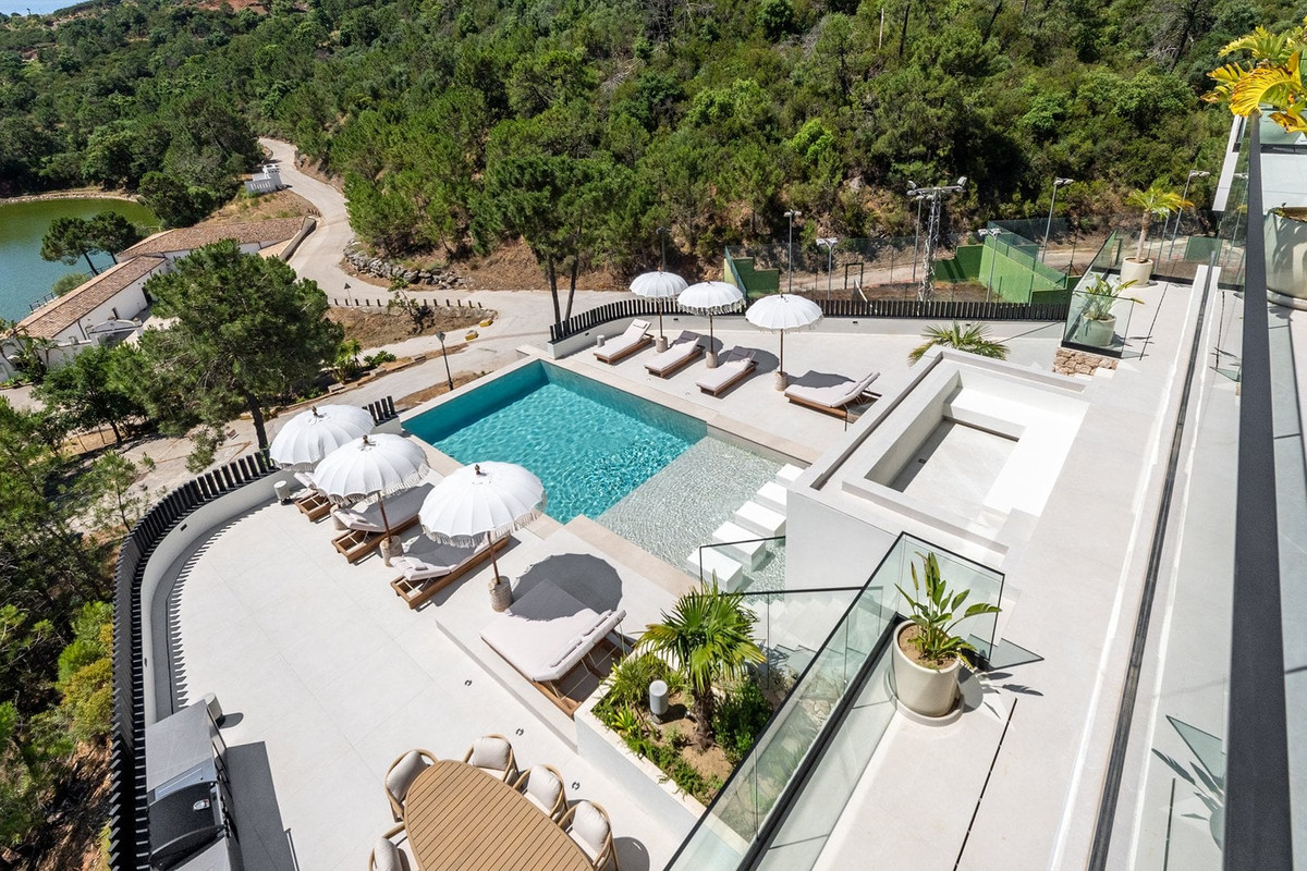 Se vende Villa - Chalet de 8 dormitorios en Costa Del Sol, Málaga, España