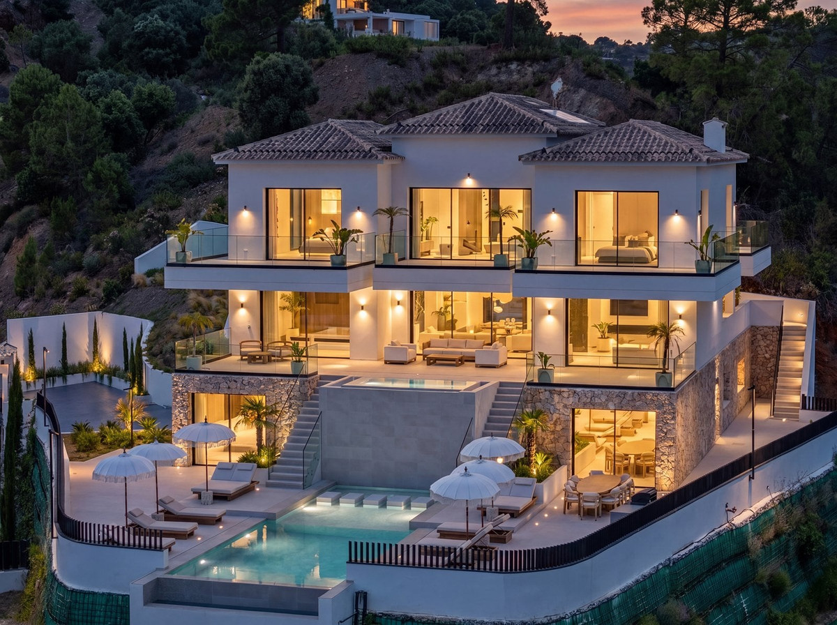 Se vende Villa - Chalet de 8 dormitorios en Costa Del Sol, Málaga, España