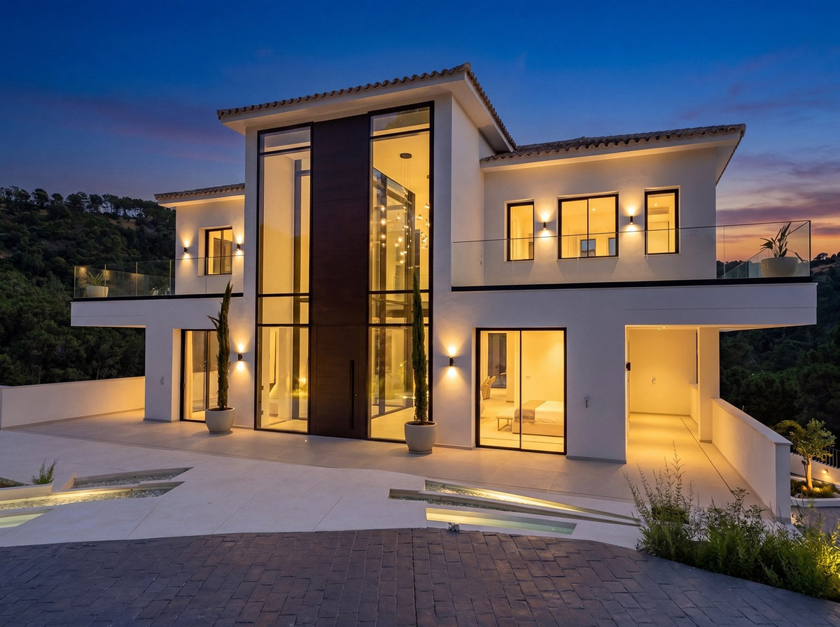 Se vende Villa - Chalet de 8 dormitorios en Costa Del Sol, Málaga, España