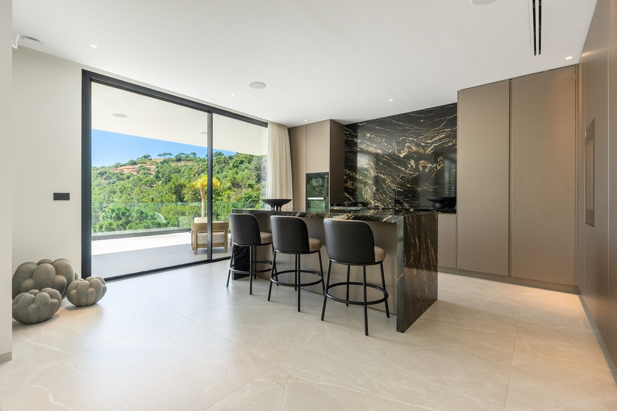 Se vende Villa - Chalet de 8 dormitorios en Costa Del Sol, Málaga, España