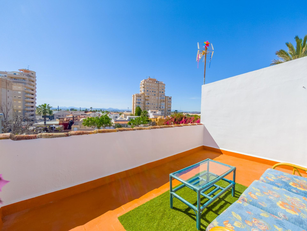 Se vende Adosada de 3 dormitorios en Costa Blanca, Alicante, España