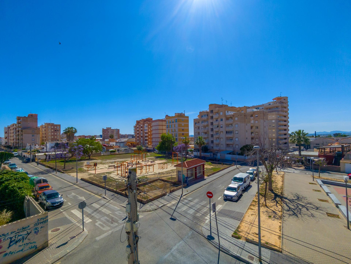 Se vende Adosada de 3 dormitorios en Costa Blanca, Alicante, España
