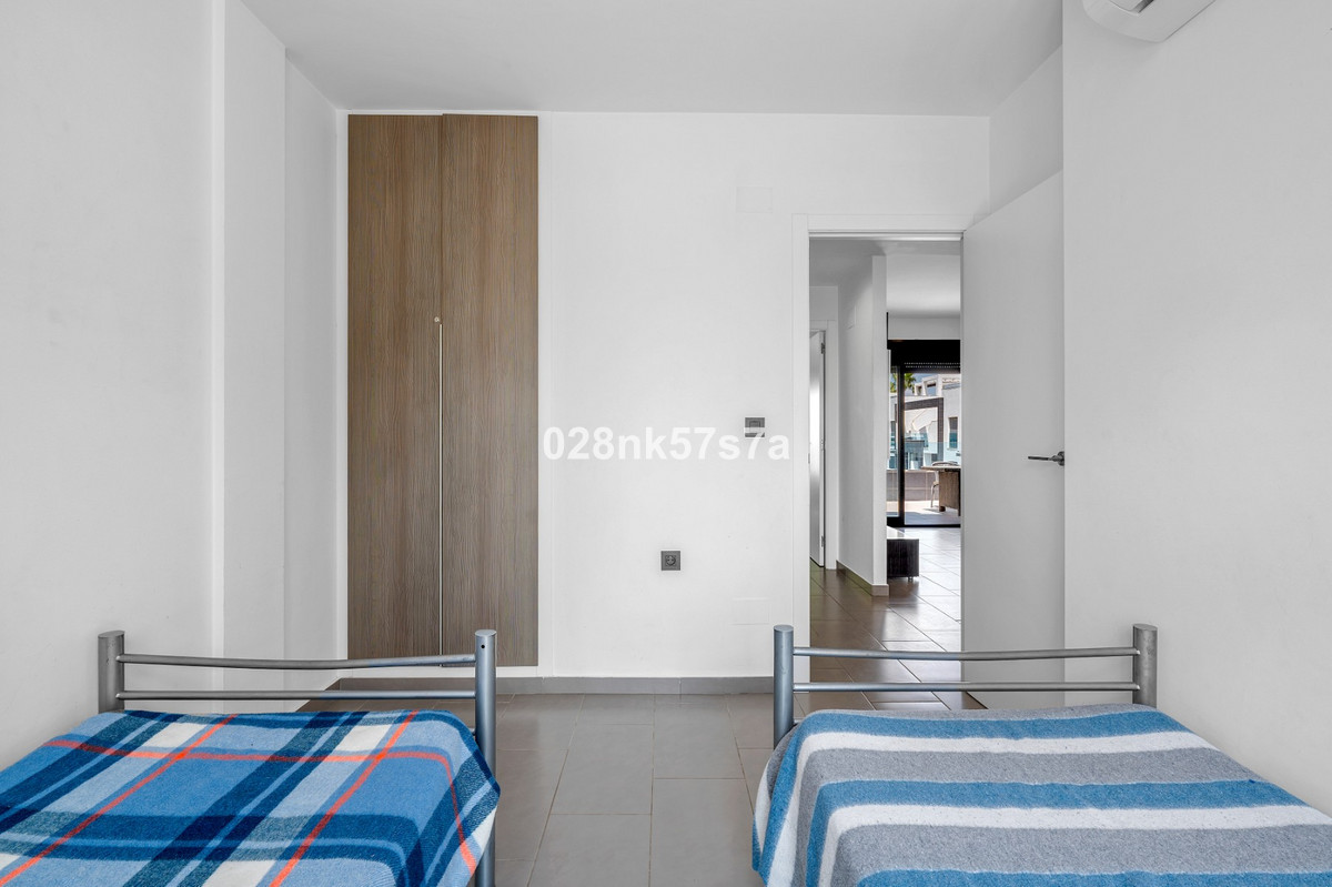 Se vende Apartamento Planta Baja de 2 dormitorios en Costa Blanca, Alicante, España
