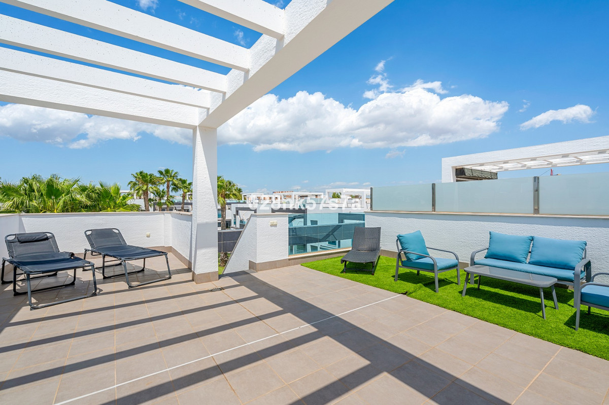Se vende Apartamento Planta Baja de 2 dormitorios en Costa Blanca, Alicante, España