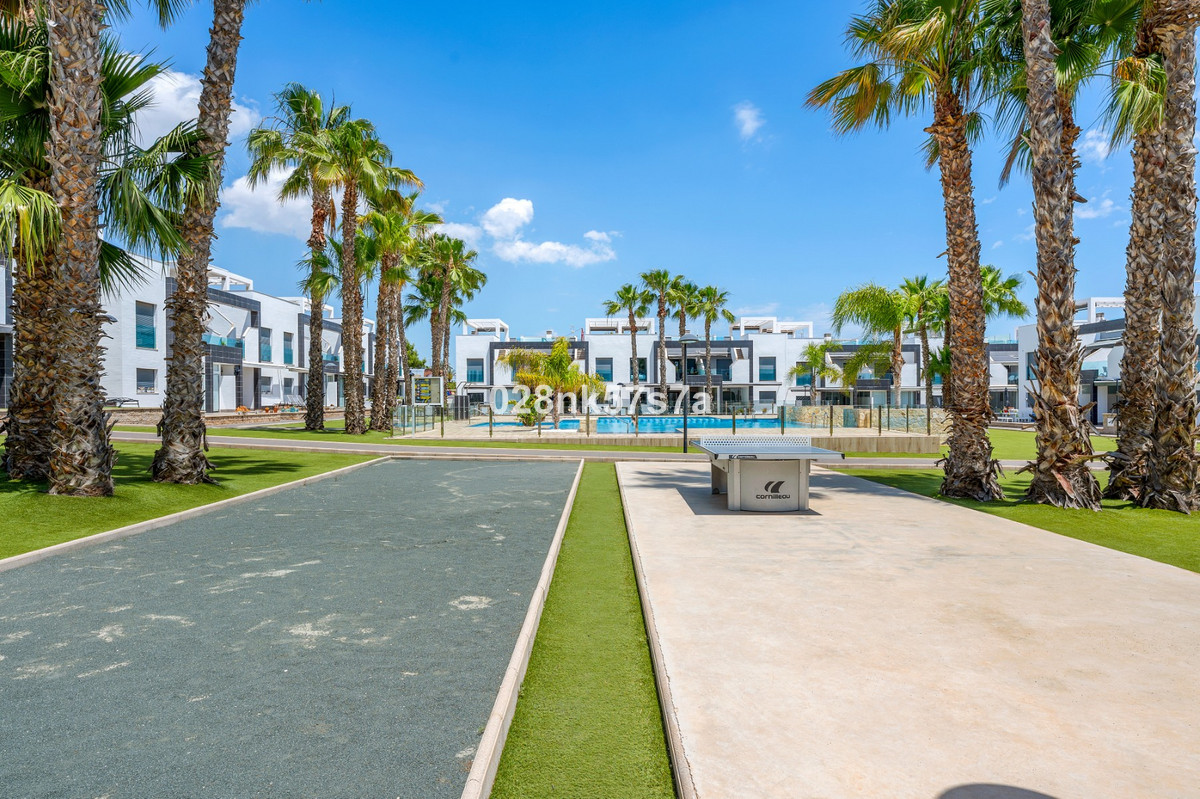 Se vende Apartamento Planta Baja de 2 dormitorios en Costa Blanca, Alicante, España