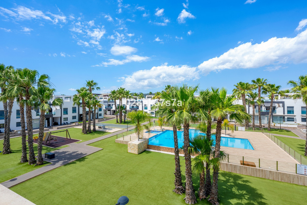 Se vende Apartamento Planta Baja de 2 dormitorios en Costa Blanca, Alicante, España