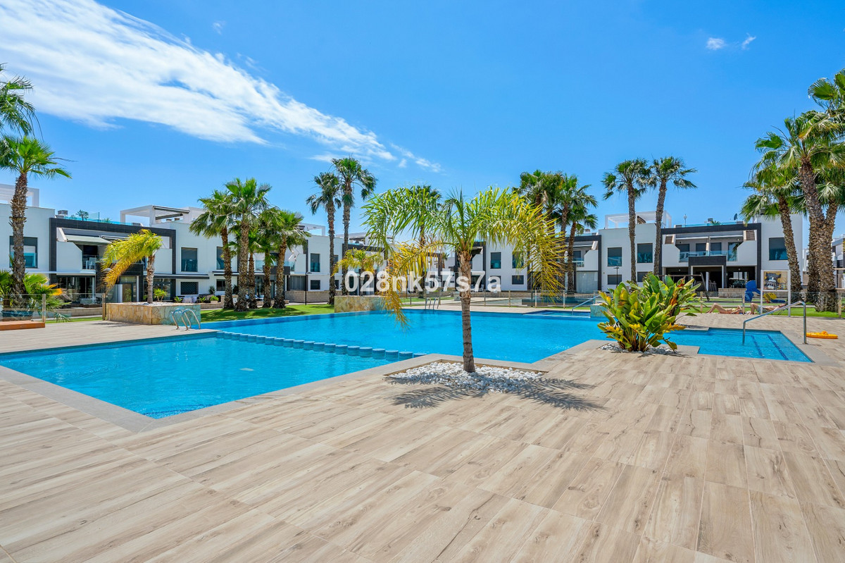 Se vende Apartamento Planta Baja de 2 dormitorios en Costa Blanca, Alicante, España