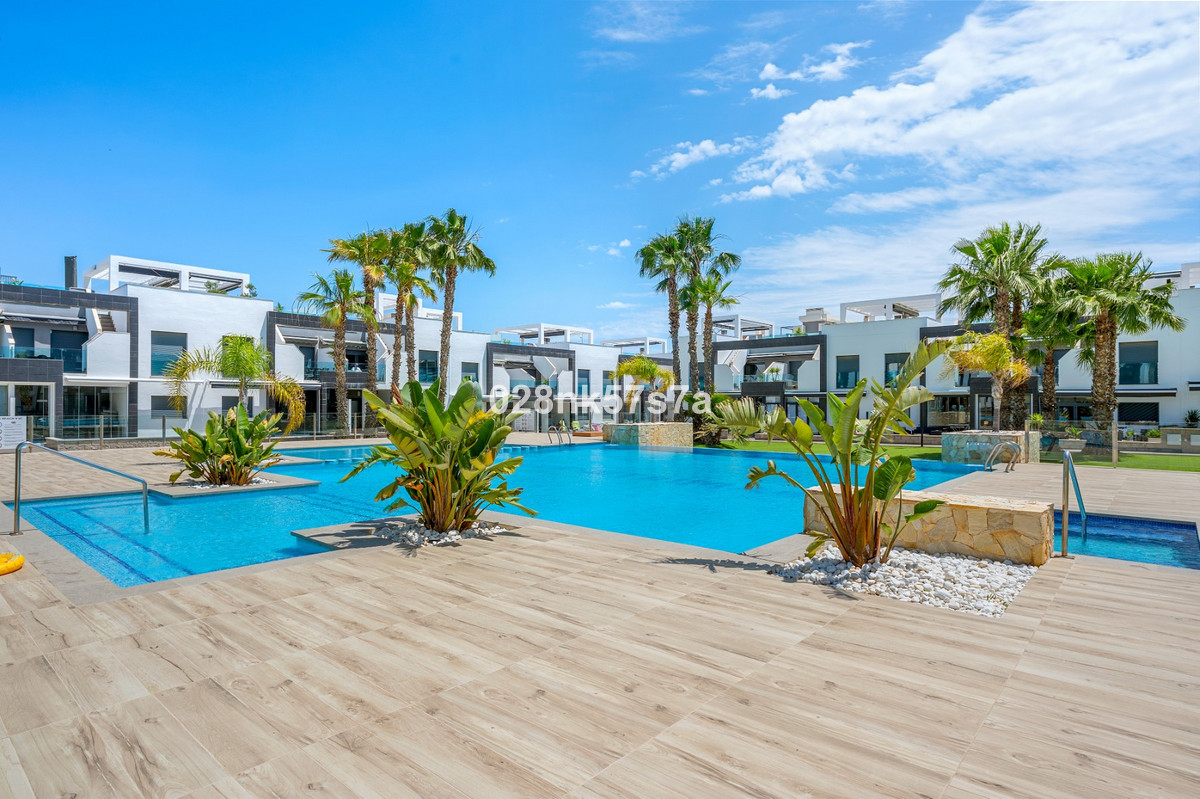 Se vende Apartamento Planta Baja de 2 dormitorios en Costa Blanca, Alicante, España