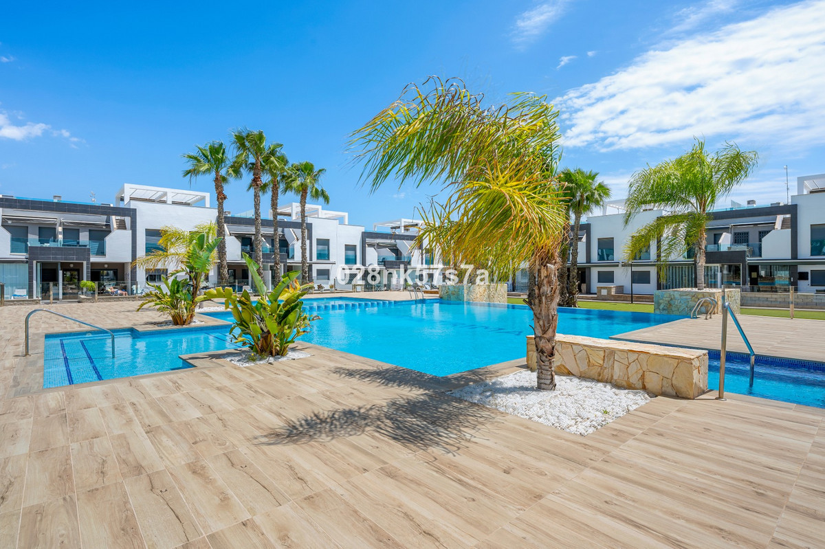 Se vende Apartamento Planta Baja de 2 dormitorios en Costa Blanca, Alicante, España