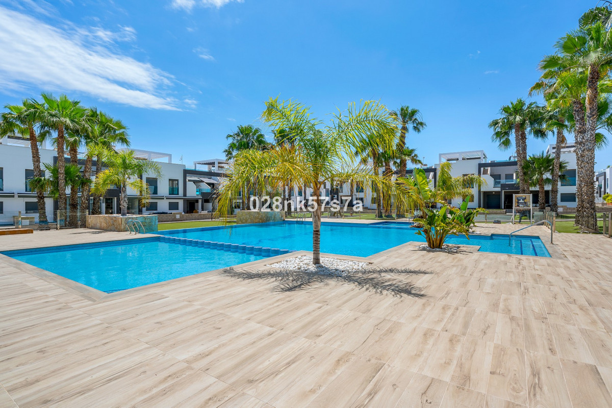 Se vende Apartamento Planta Baja de 2 dormitorios en Costa Blanca, Alicante, España