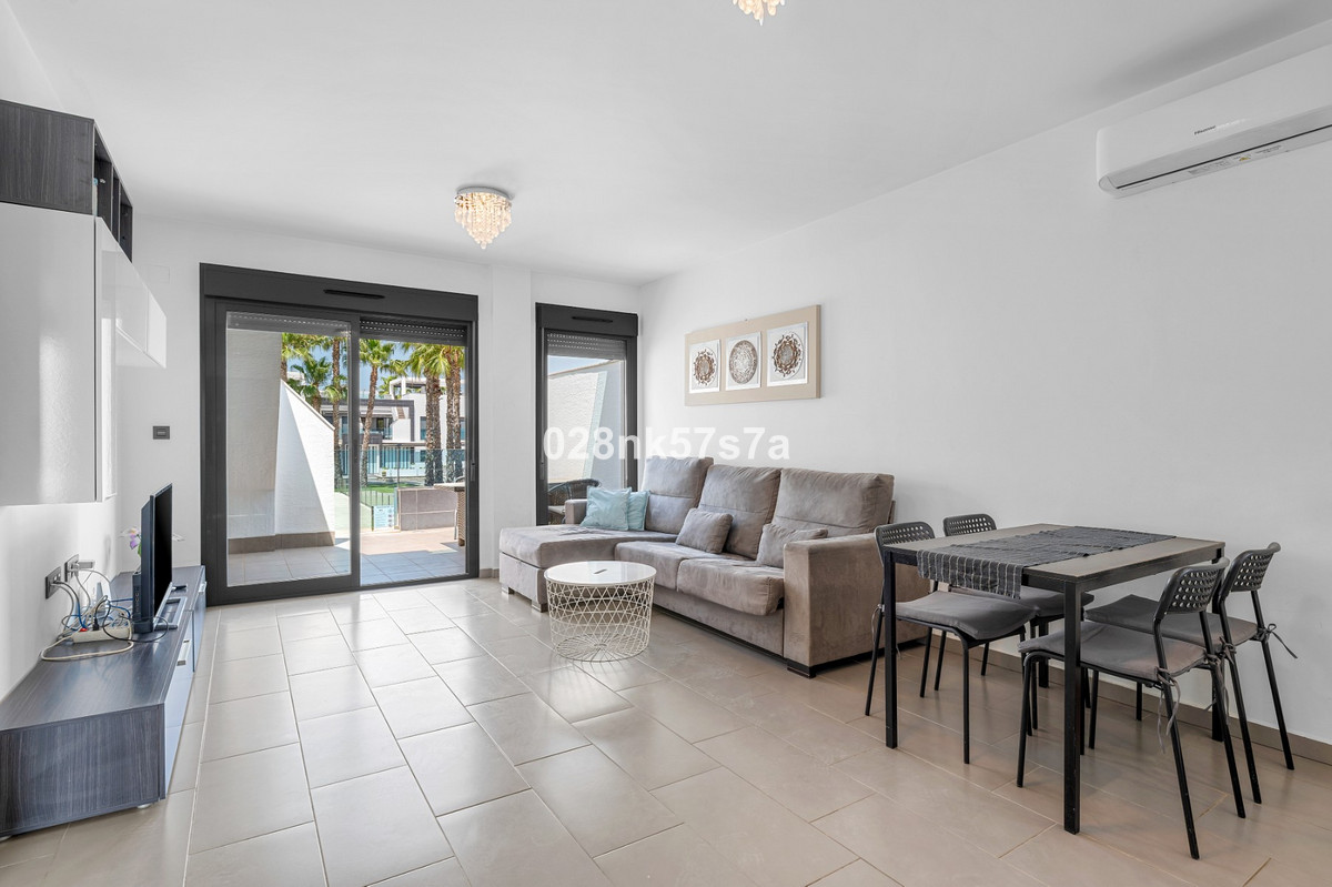Se vende Apartamento Planta Baja de 2 dormitorios en Costa Blanca, Alicante, España