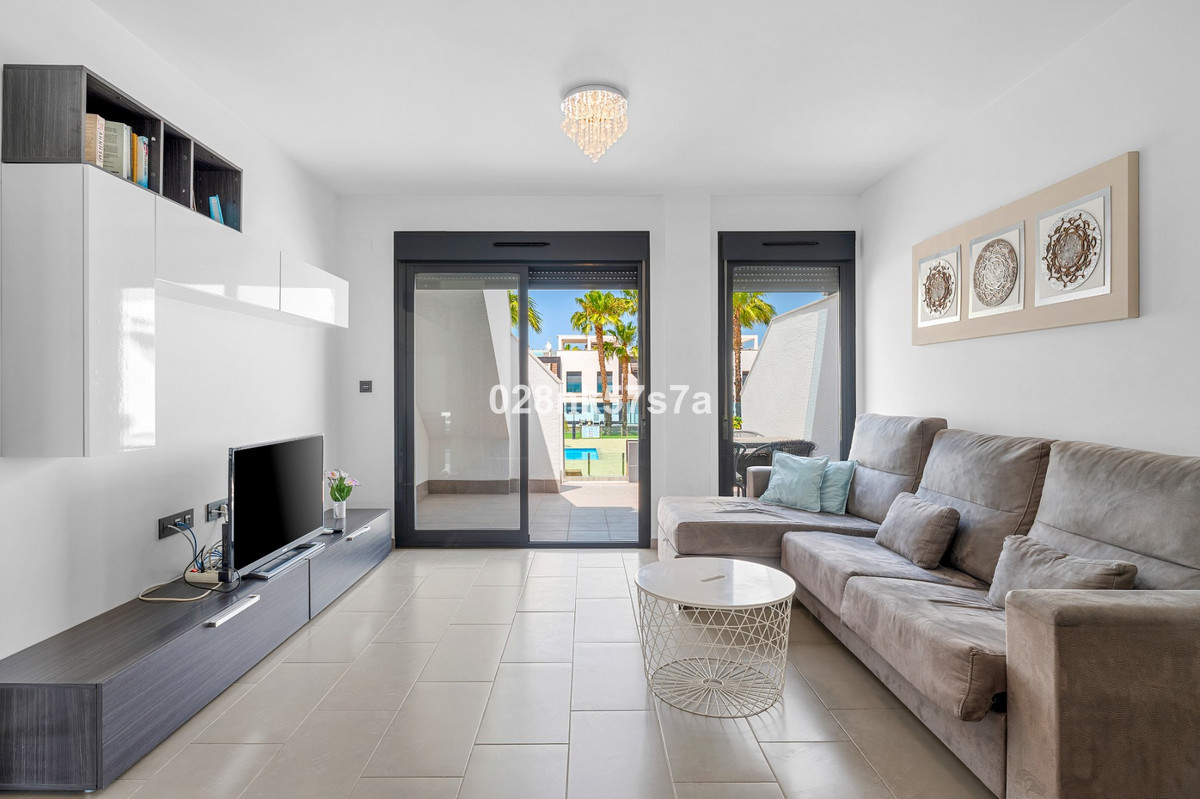 Se vende Apartamento Planta Baja de 2 dormitorios en Costa Blanca, Alicante, España