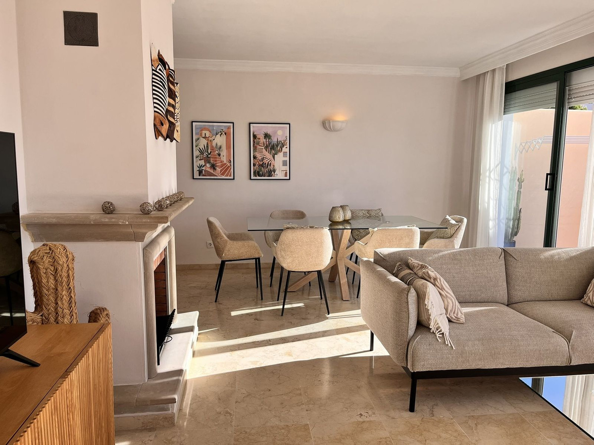 3 Bed Apartment for sale in Marbella Costa Del Sol, Málaga, Spain