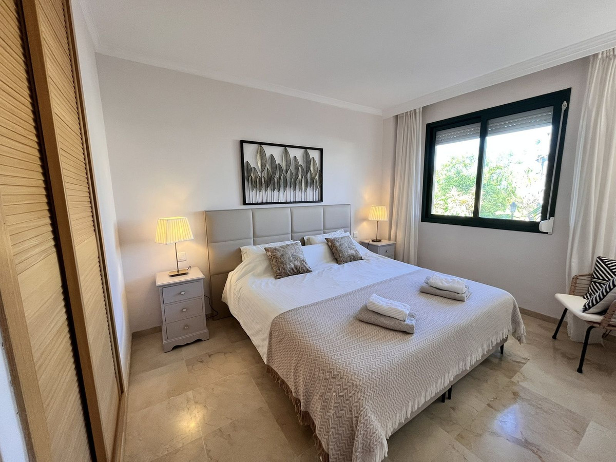 3 Bed Apartment for sale in Marbella Costa Del Sol, Málaga, Spain