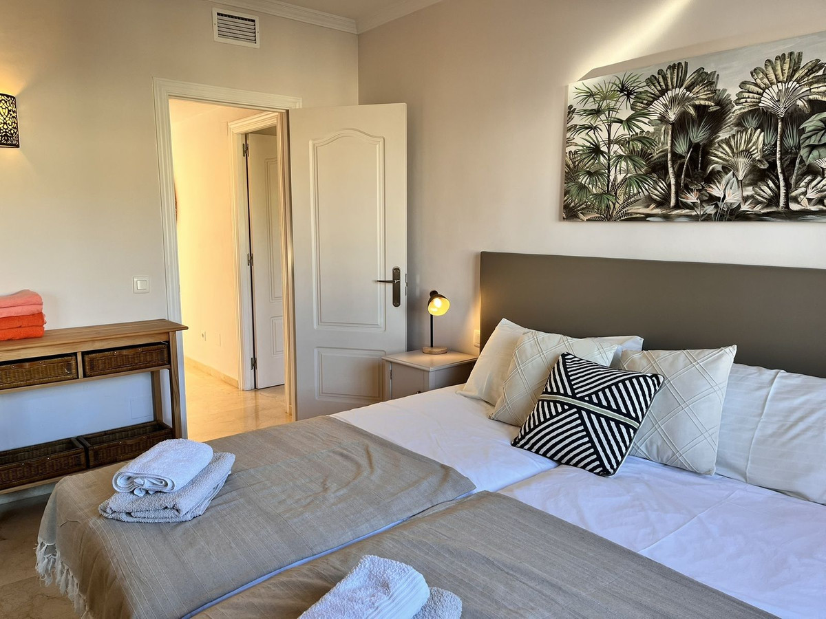 3 Bed Apartment for sale in Marbella Costa Del Sol, Málaga, Spain