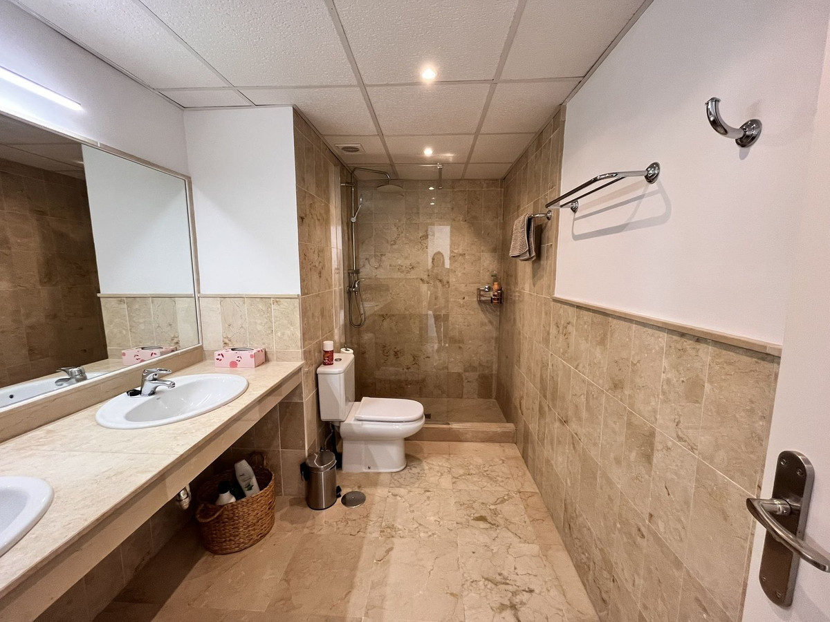 3 Bed Apartment for sale in Marbella Costa Del Sol, Málaga, Spain
