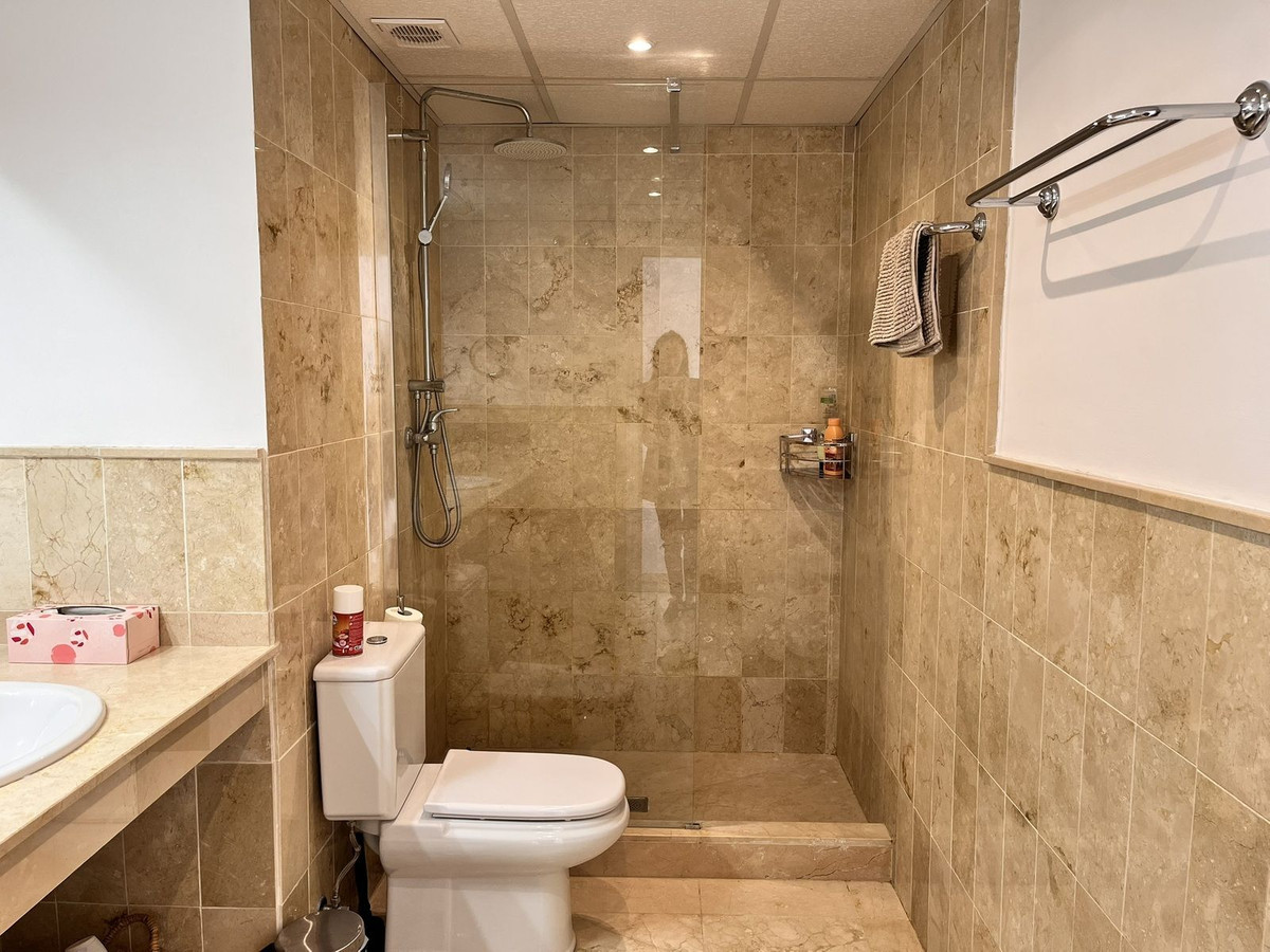 3 Bed Apartment for sale in Marbella Costa Del Sol, Málaga, Spain