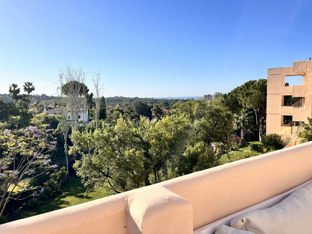3 Bed Apartment for sale in Marbella Costa Del Sol, Málaga, Spain