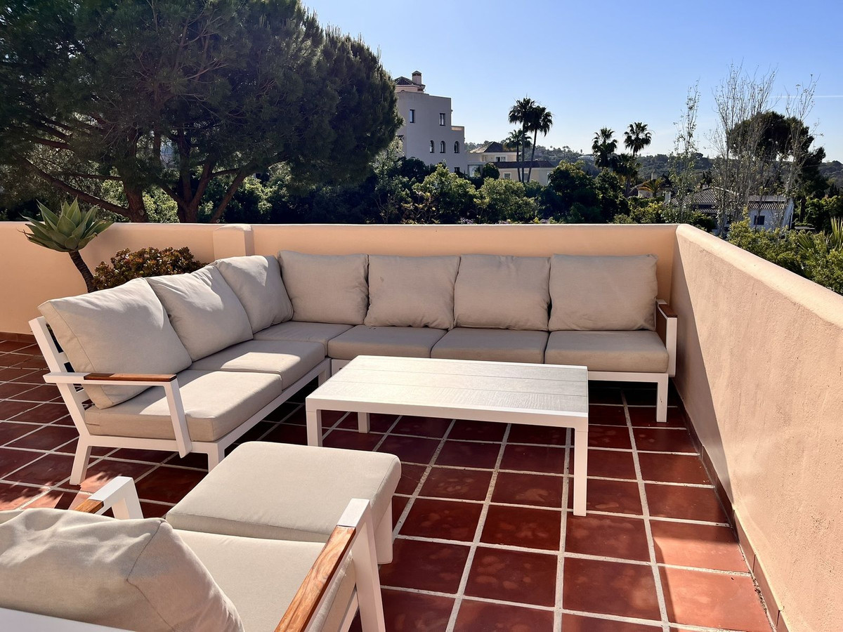 3 Bed Apartment for sale in Marbella Costa Del Sol, Málaga, Spain