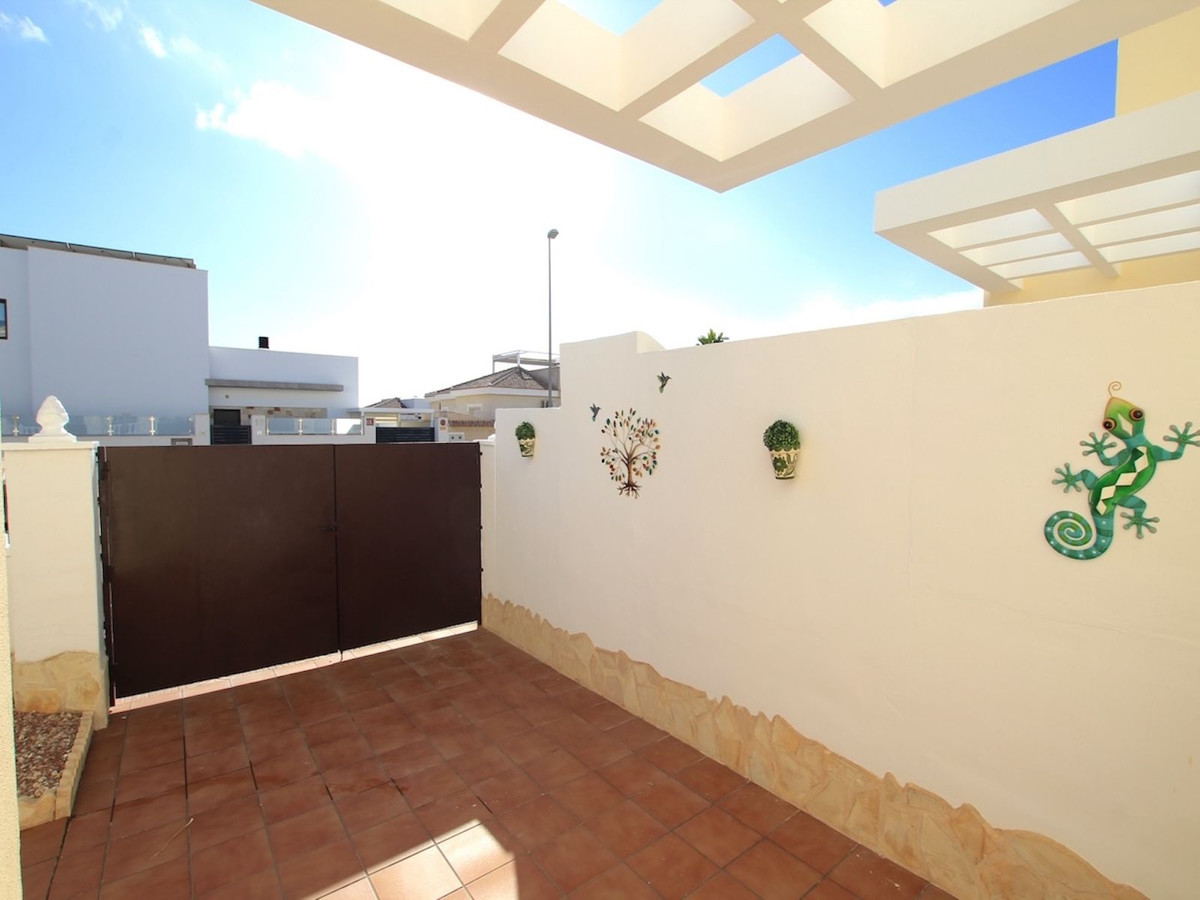 Se vende Pareada de 3 dormitorios en Costa Blanca, Alicante, España