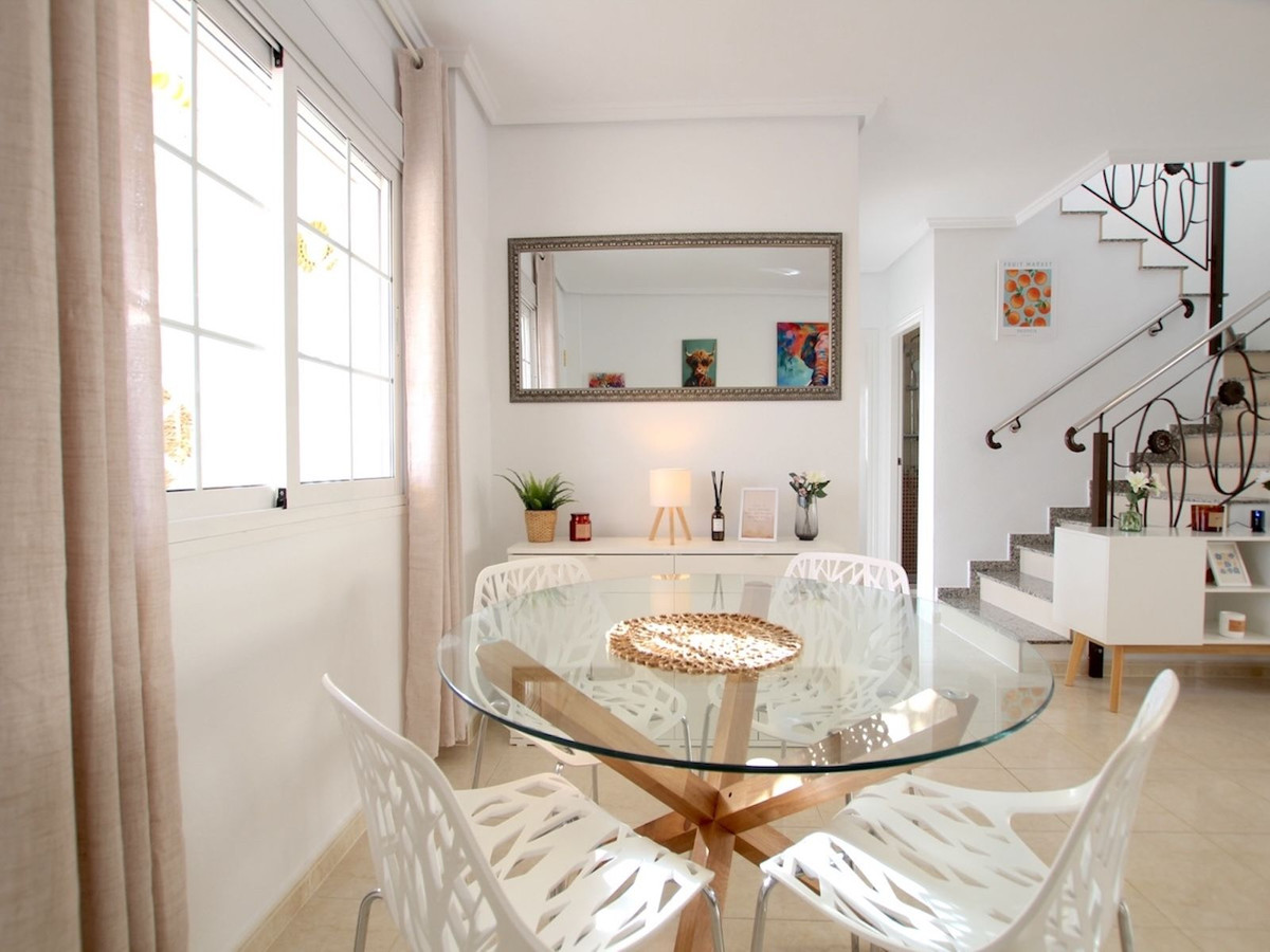 Se vende Pareada de 3 dormitorios en Costa Blanca, Alicante, España