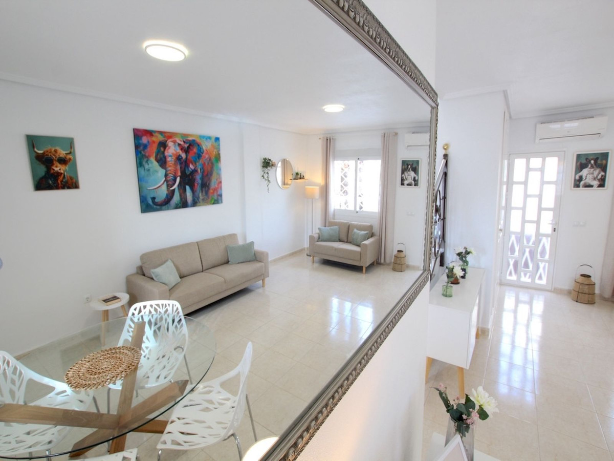Se vende Pareada de 3 dormitorios en Costa Blanca, Alicante, España
