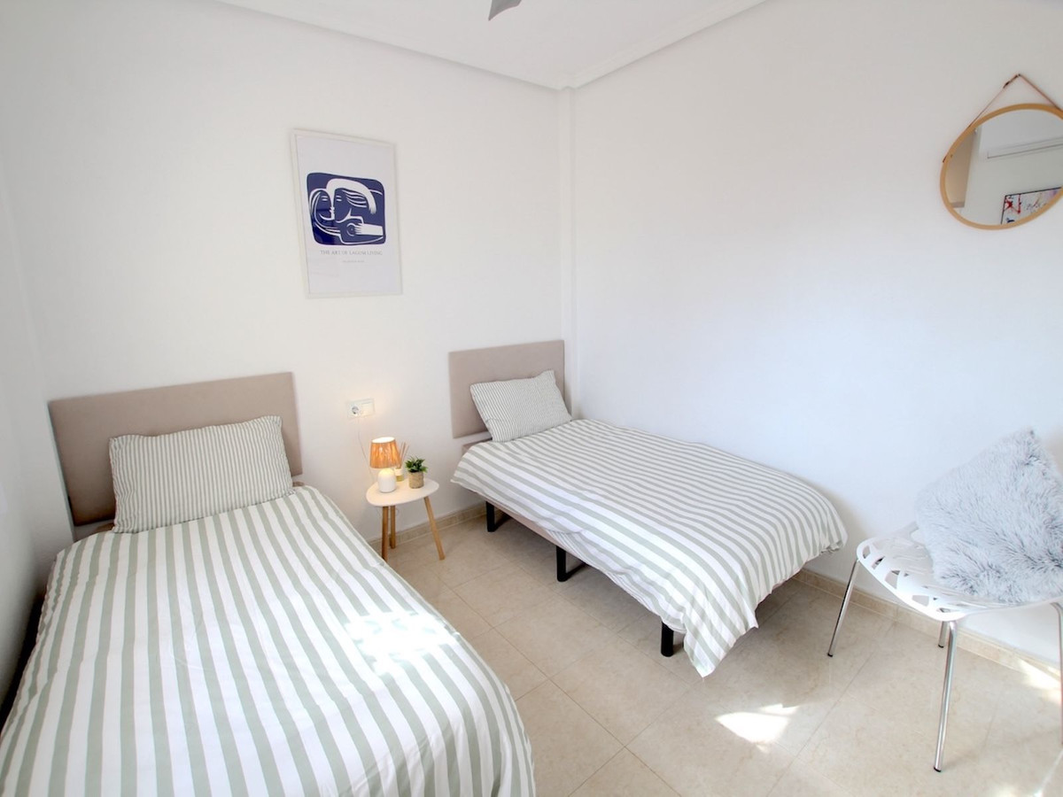 Se vende Pareada de 3 dormitorios en Costa Blanca, Alicante, España