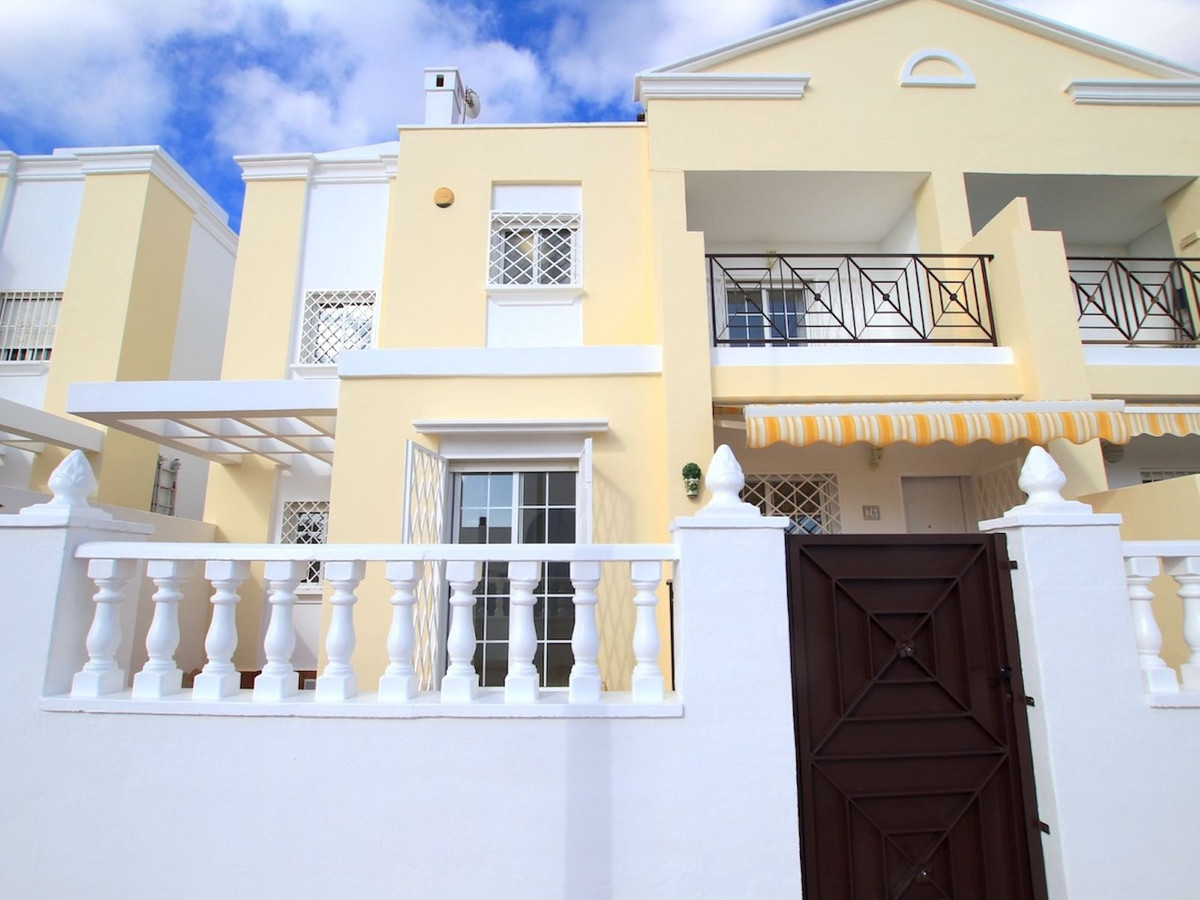 Se vende Pareada de 3 dormitorios en Costa Blanca, Alicante, España
