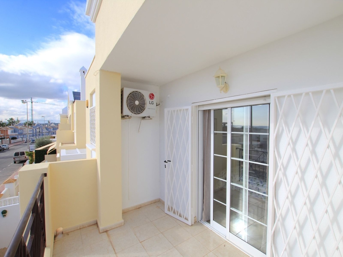 Se vende Pareada de 3 dormitorios en Costa Blanca, Alicante, España