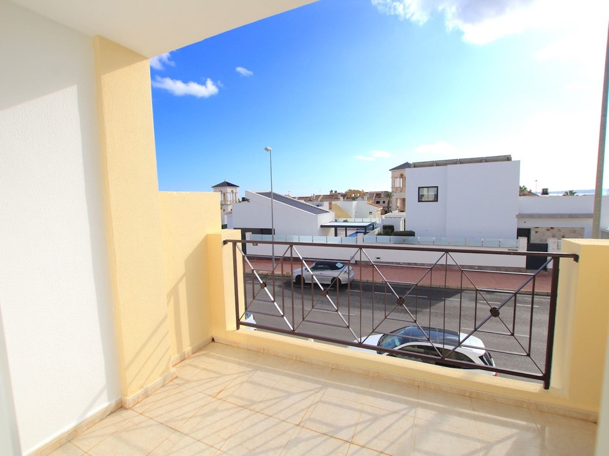 Se vende Pareada de 3 dormitorios en Costa Blanca, Alicante, España