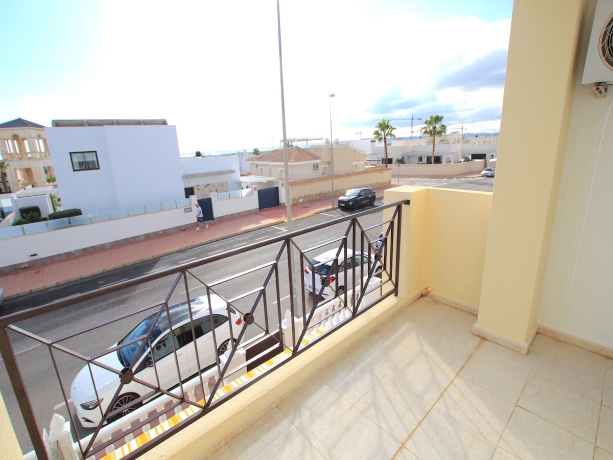 Se vende Pareada de 3 dormitorios en Costa Blanca, Alicante, España