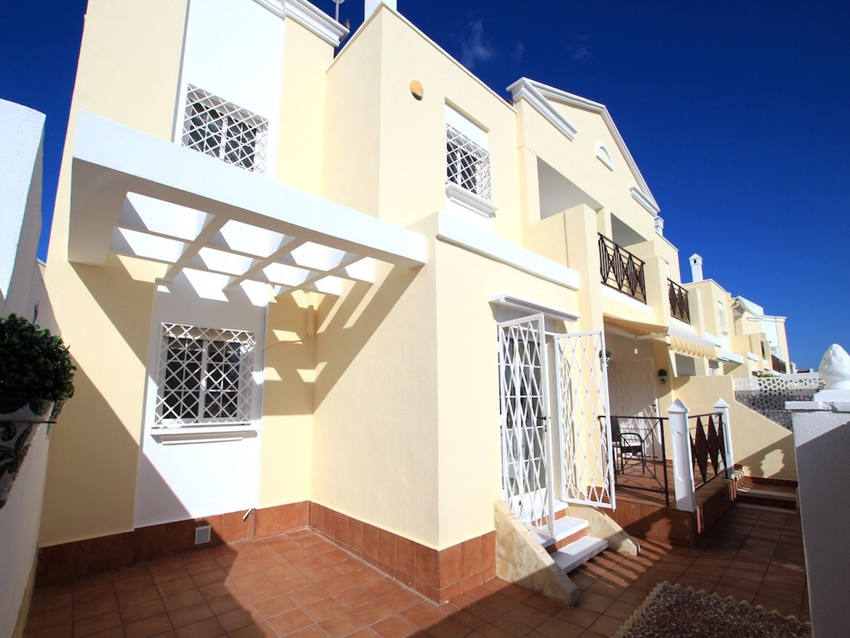 Se vende Pareada de 3 dormitorios en Costa Blanca, Alicante, España