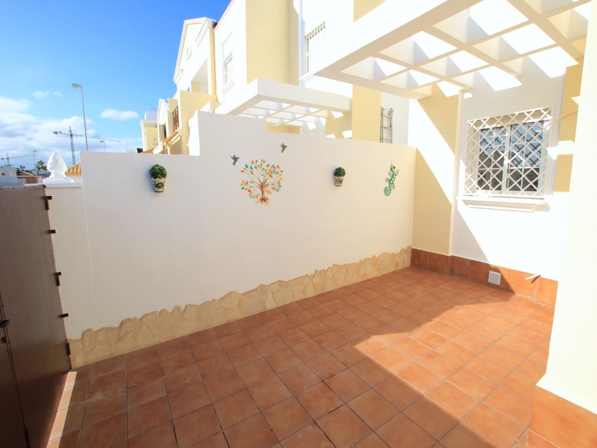 Se vende Pareada de 3 dormitorios en Costa Blanca, Alicante, España